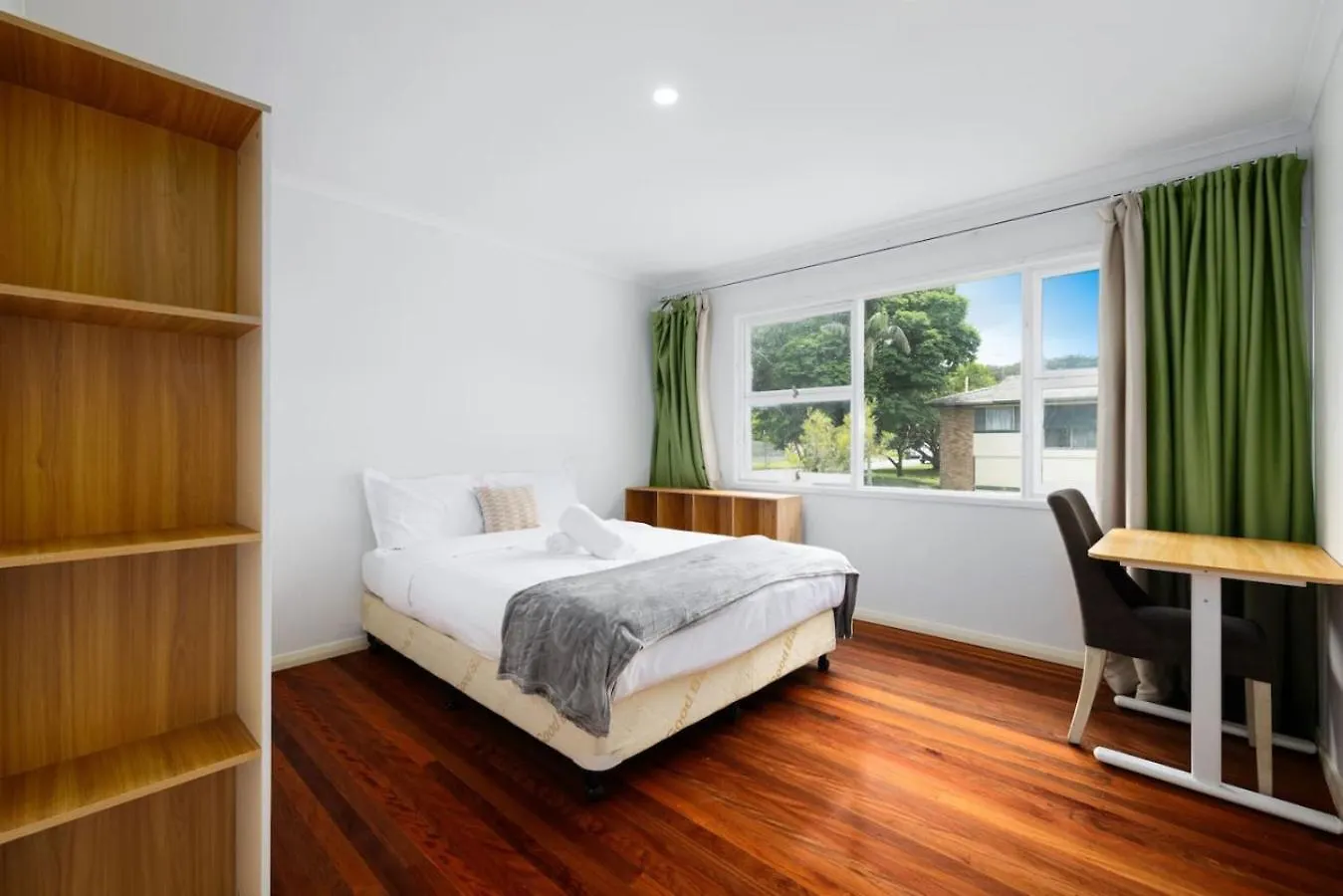 Best Value 4Beds Home Near Shops, Cafes And Forest Brisbane