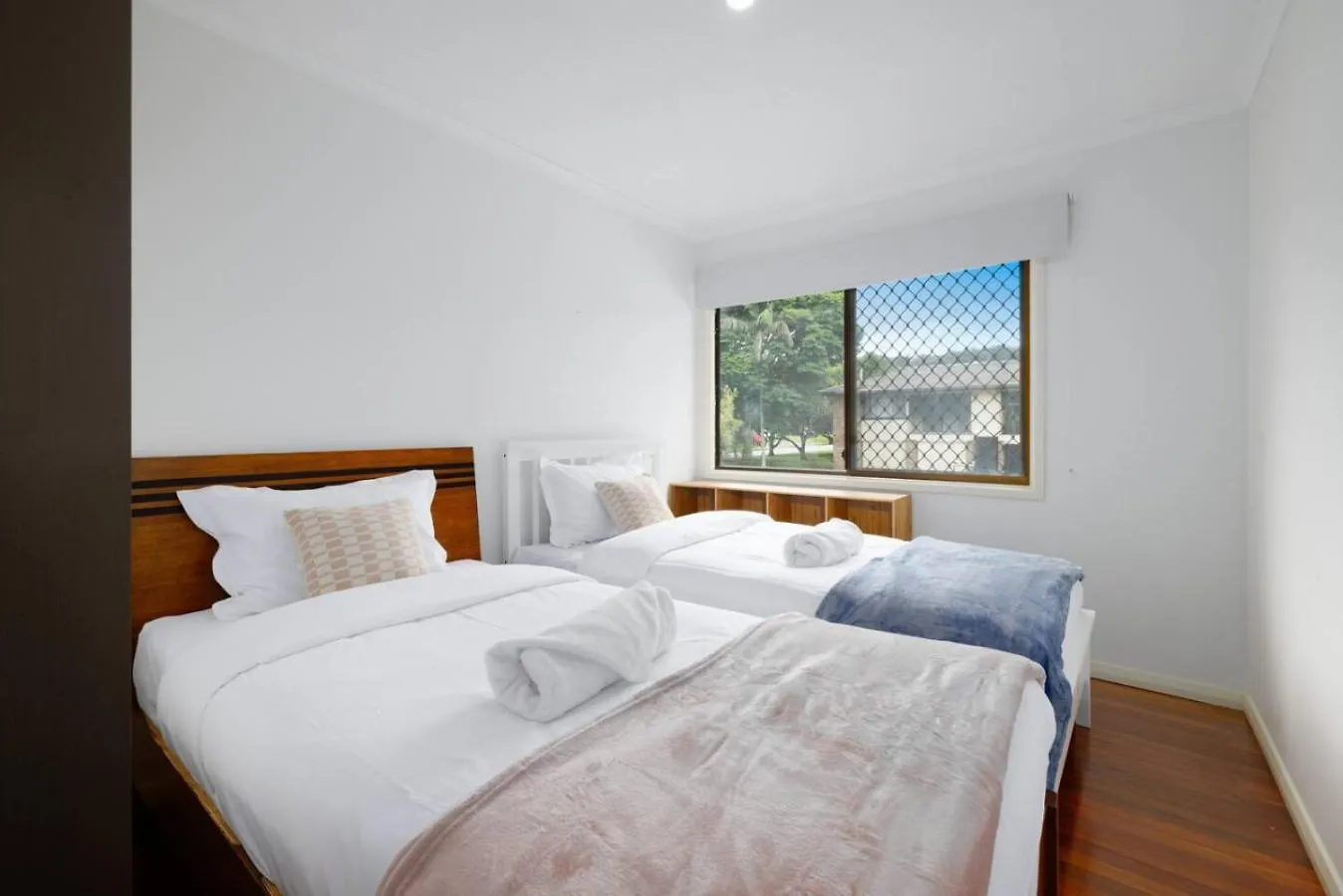Best Value 4Beds Home Near Shops, Cafes And Forest Brisbane